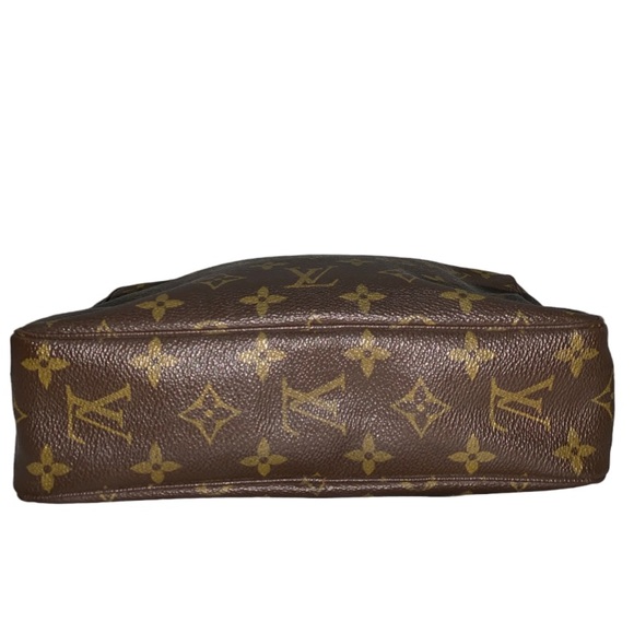 Louis Vuitton Monogram Trousse De Toilette - Picture 4 of 10